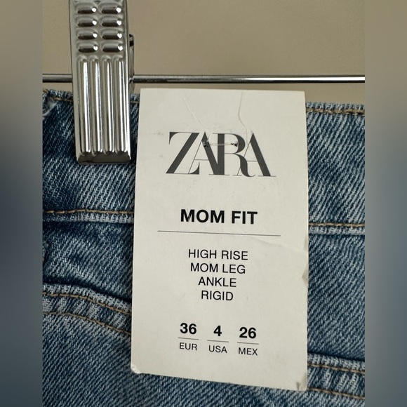 Women’s Zara Mom Fit Jeans - Picture 4 of 4